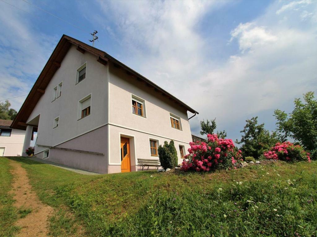 Fewo Ploesch Vlg. Maierhofer Apartment Lavamund Luaran gambar